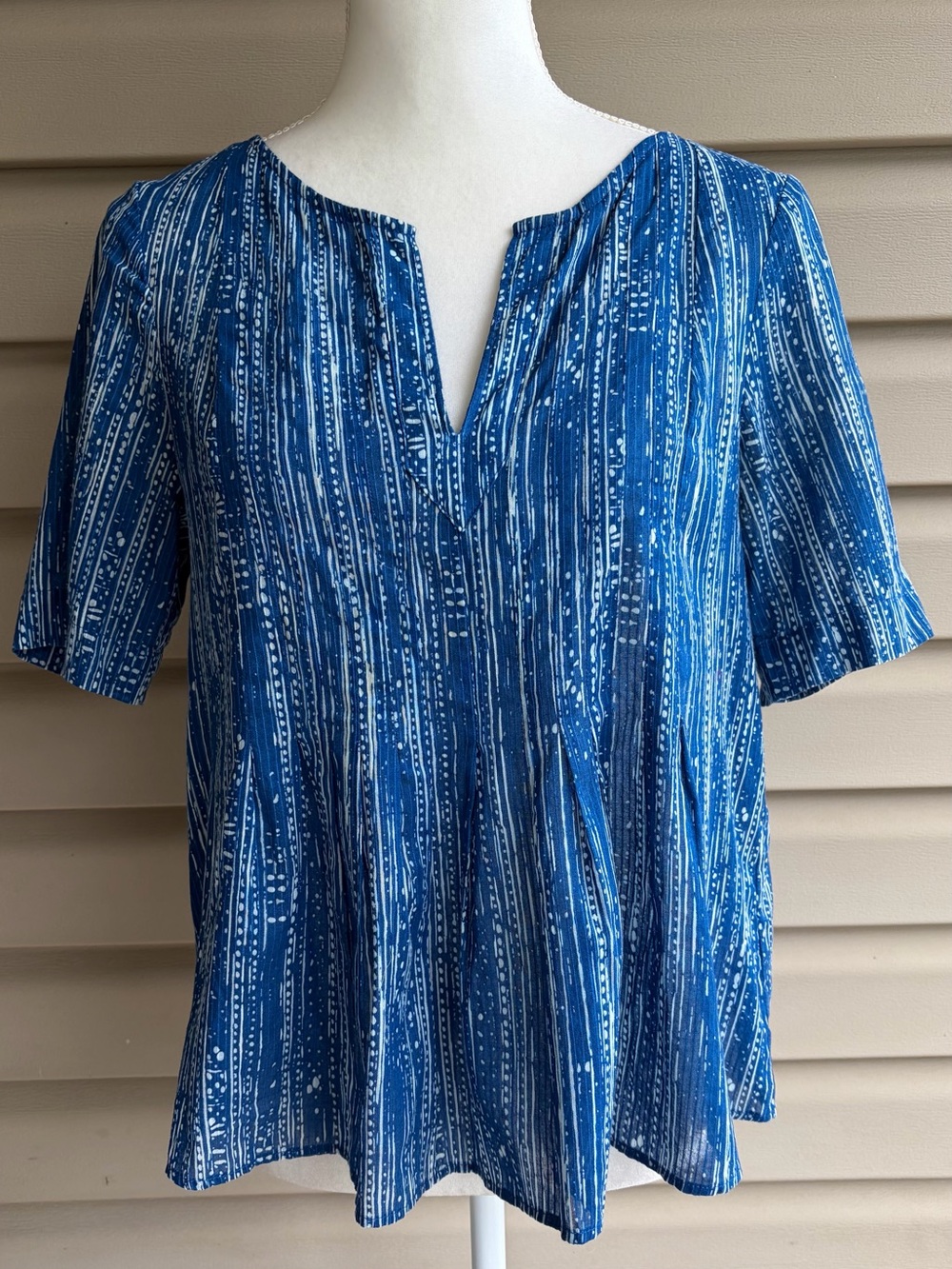 •Anthropologie Maeve• Orchid Island Blue Pleated Blouse - Size 6
